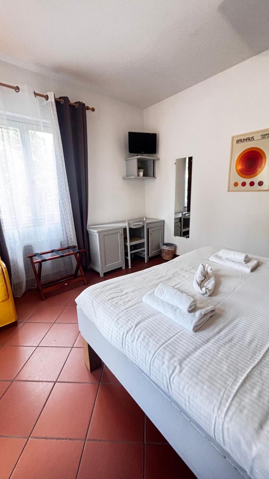 Hotel La Bastide Le Lavandou Exteriör bild