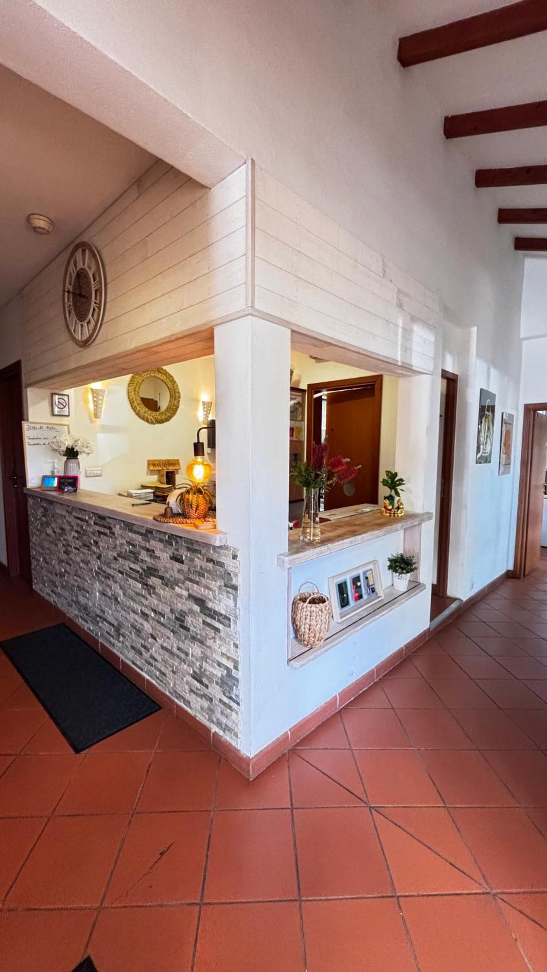Hotel La Bastide Le Lavandou Exteriör bild