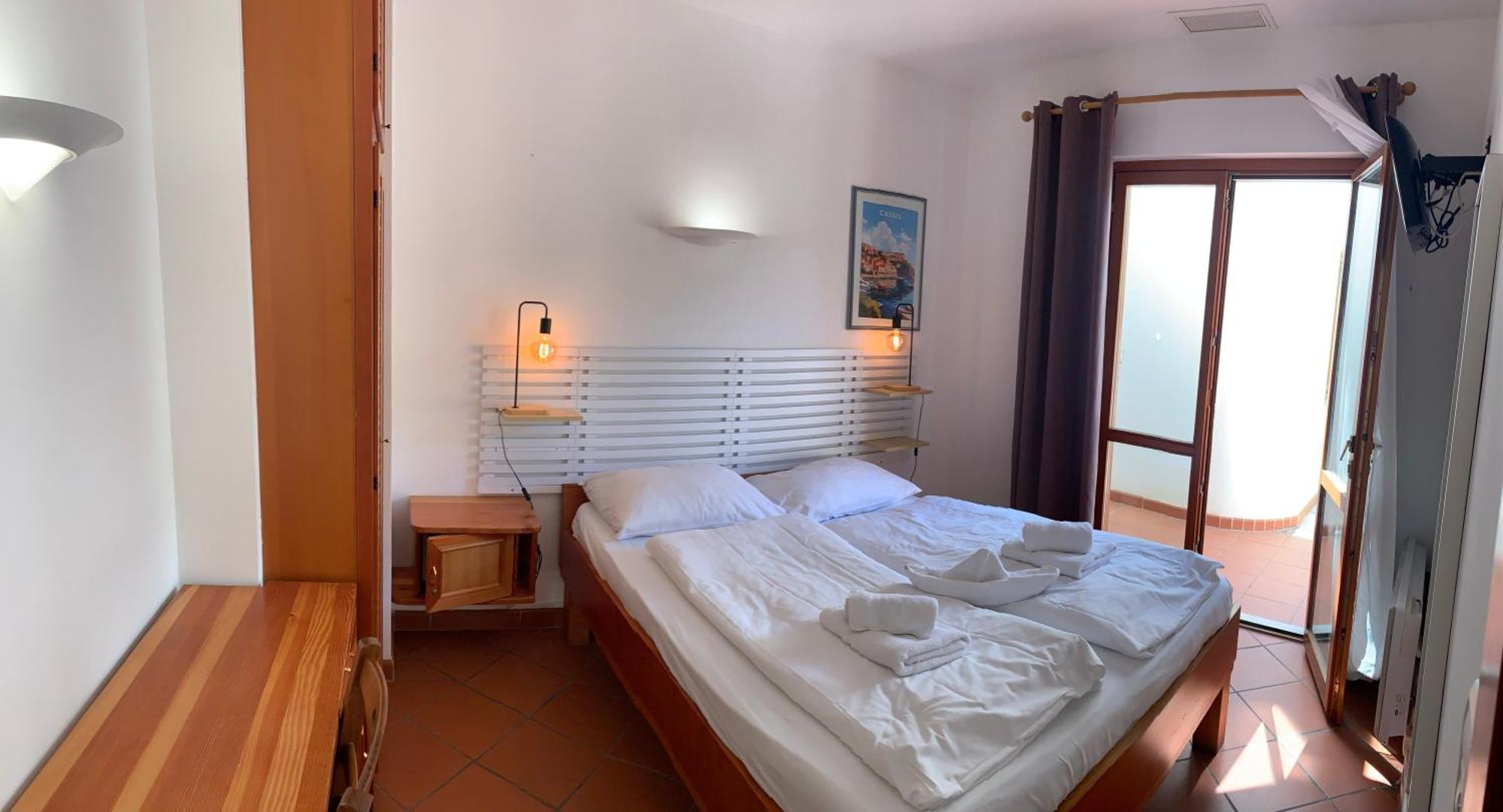 Hotel La Bastide Le Lavandou Exteriör bild