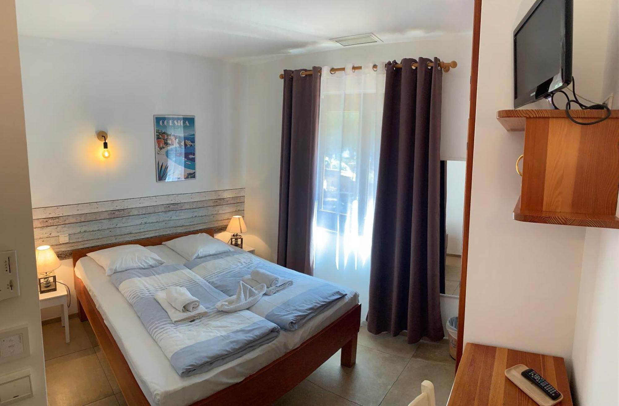 Hotel La Bastide Le Lavandou Exteriör bild