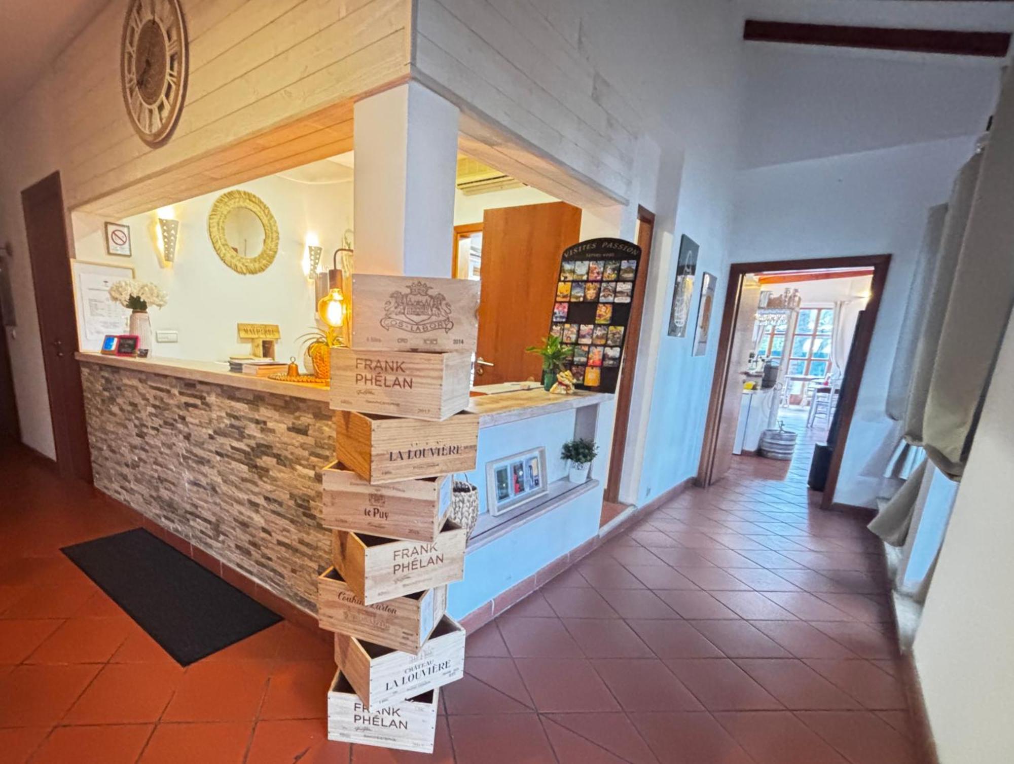 Hotel La Bastide Le Lavandou Exteriör bild