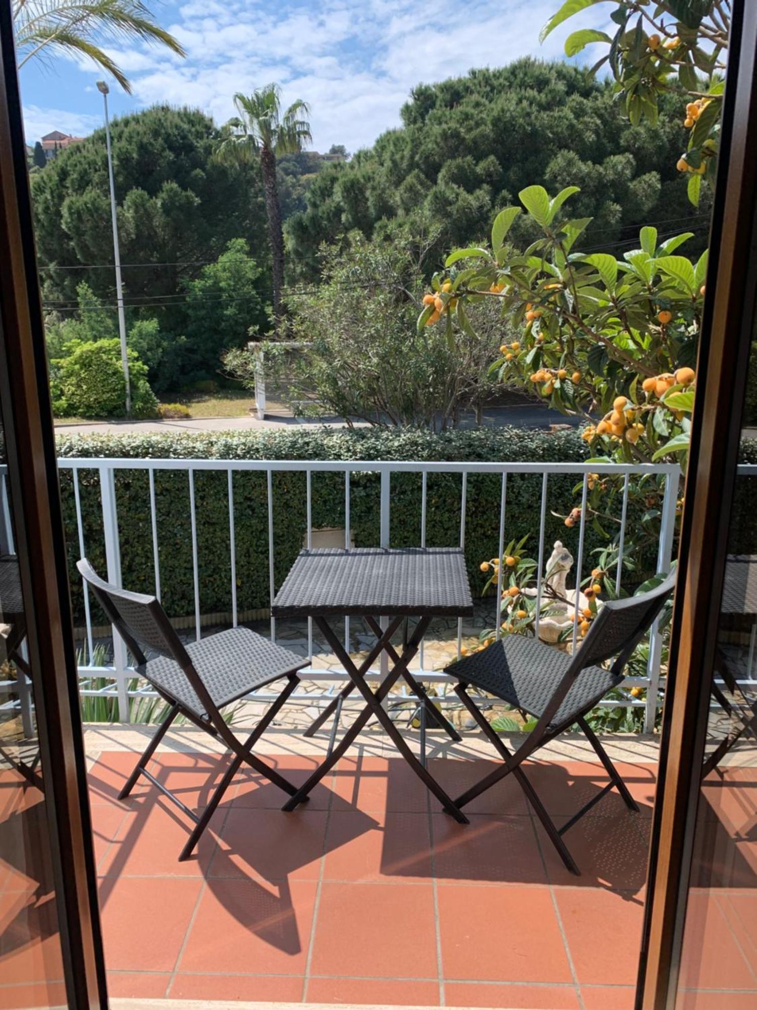 Hotel La Bastide Le Lavandou Exteriör bild