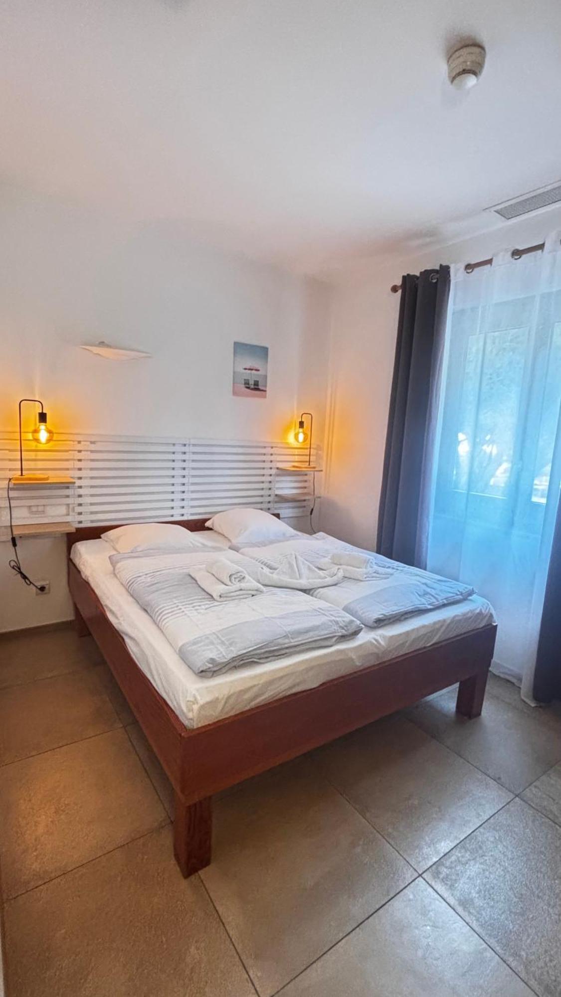 Hotel La Bastide Le Lavandou Exteriör bild