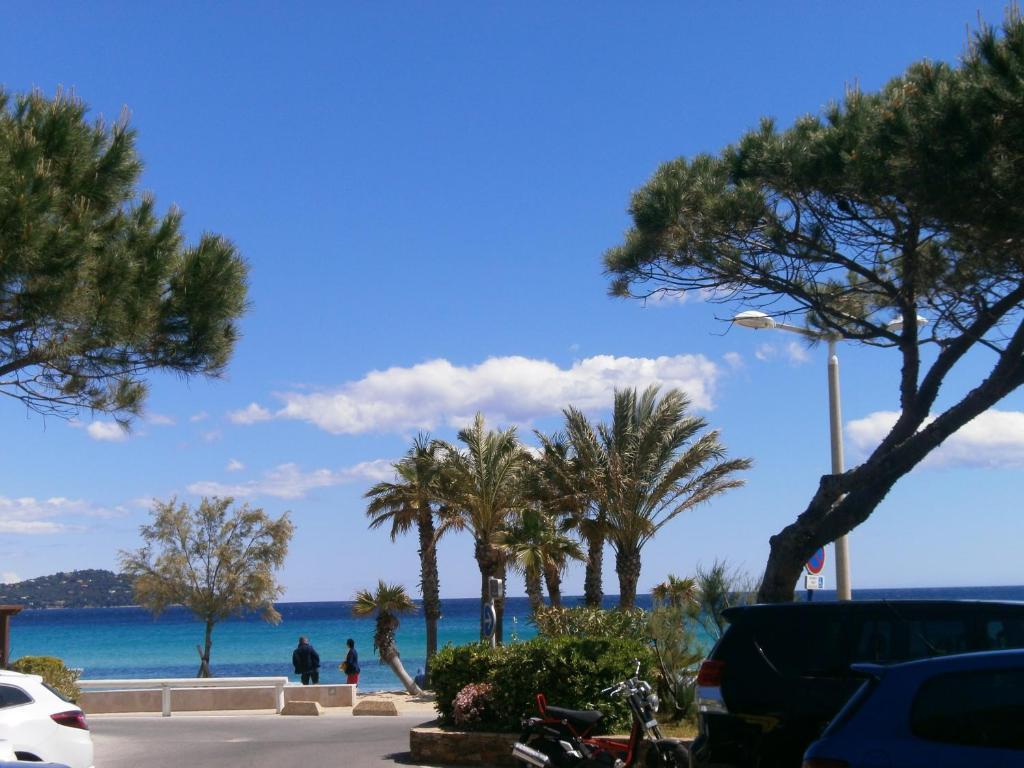 Hotel La Bastide Le Lavandou Exteriör bild